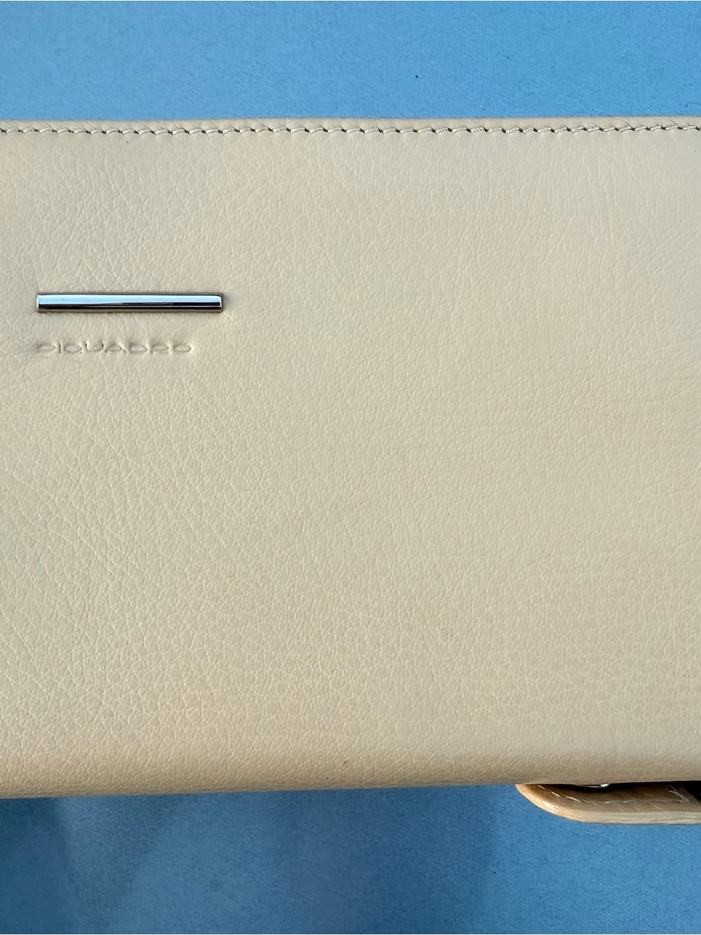 Cream Leather Women's Clutch Wallet by Piquadro